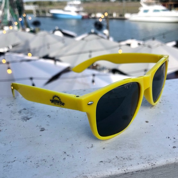 TWISTED TEA • Yellow Plastic Twisted Tea Hard Iced Tea Sunglasses UV 400 - Picture 7 of 10